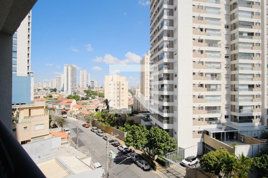 Varanda de kitnet/studio à venda com 1 quarto, 31m² em Chácara Seis de Outubro, São Paulo