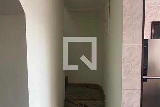 Escada de casa à venda com 3 quartos, 186m² em Tremembé, São Paulo