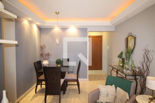 Sala de apartamento à venda com 2 quartos, 58m² em Jardim Carvalho, Porto Alegre