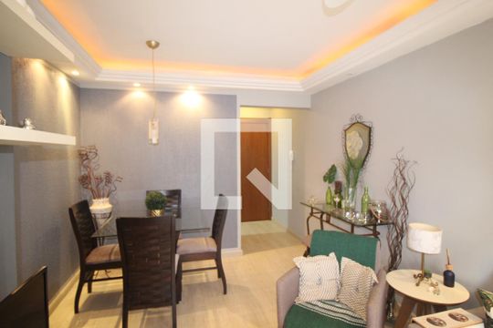 Sala de apartamento à venda com 2 quartos, 58m² em Jardim Carvalho, Porto Alegre