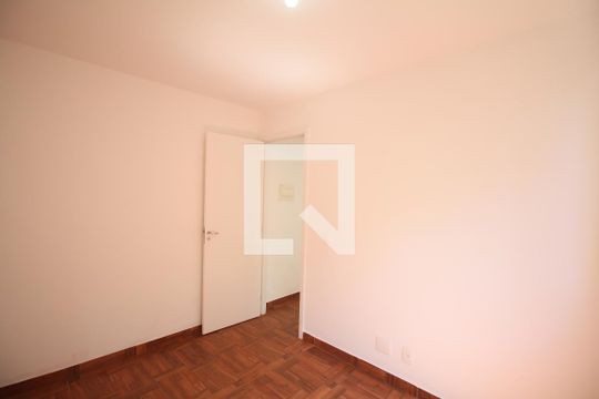 Quarto 1 de apartamento para alugar com 2 quartos, 27m² em Jardim Parque Morumbi, São Paulo
