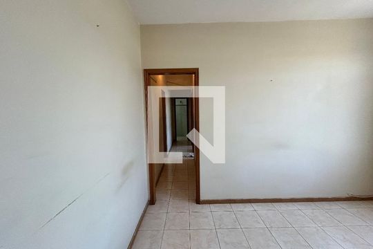 Corredor de apartamento à venda com 3 quartos, 80m² em Encantado, Rio de Janeiro