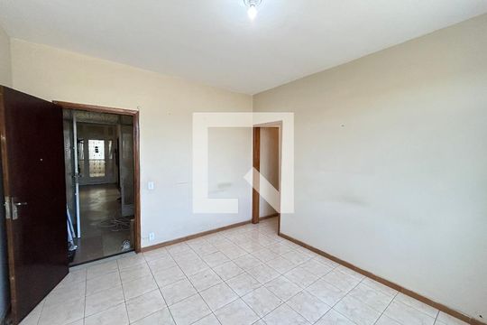 Sala de apartamento à venda com 3 quartos, 80m² em Encantado, Rio de Janeiro