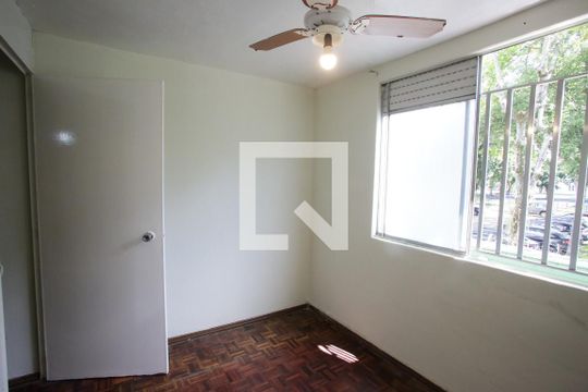 Quarto 1 de apartamento para alugar com 2 quartos, 41m² em Taquara, Rio de Janeiro