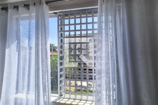 Sala  de apartamento à venda com 2 quartos, 66m² em Vaz Lobo, Rio de Janeiro