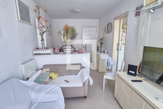 Sala  de apartamento à venda com 2 quartos, 66m² em Vaz Lobo, Rio de Janeiro