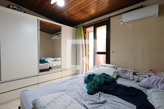 Quarto 1 de casa de condomínio à venda com 2 quartos, 120m² em Morro Santana, Porto Alegre