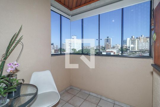 Sala de apartamento à venda com 2 quartos, 62m² em Petrópolis, Porto Alegre