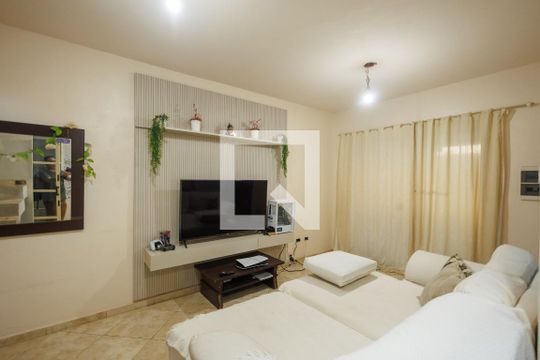 Sala de casa de condomínio para alugar com 4 quartos, 200m² em Parque Arco Iris, Taubaté