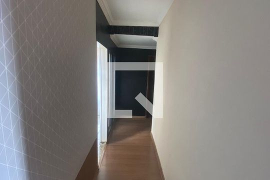 Corredor de casa para alugar com 2 quartos, 360m² em Centro, Betim