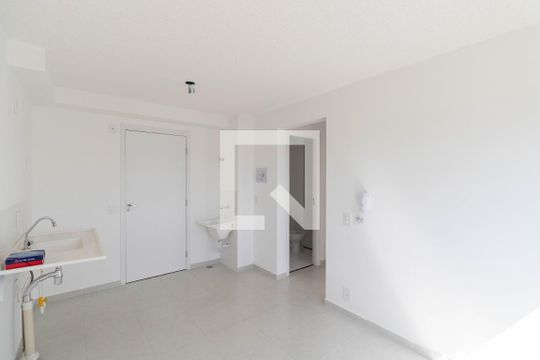 Sala e Cozinha de apartamento à venda com 2 quartos, 32m² em Guaianases, São Paulo