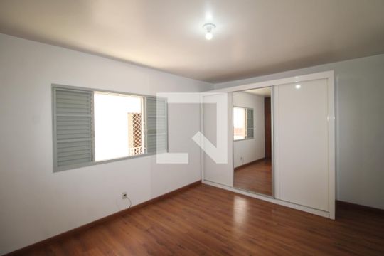 Quarto 1 de casa à venda com 6 quartos, 293m² em Jardim São Paulo, São Paulo