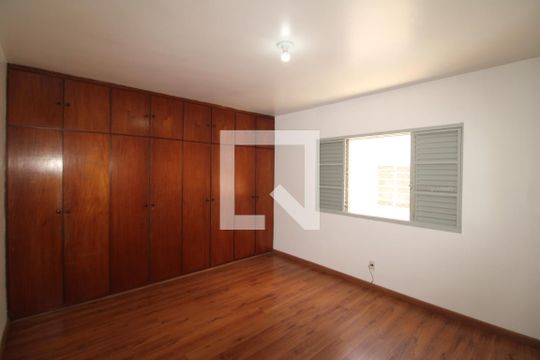 Quarto 1 de casa à venda com 6 quartos, 293m² em Jardim São Paulo, São Paulo