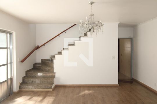 Sala de casa à venda com 6 quartos, 293m² em Jardim São Paulo, São Paulo