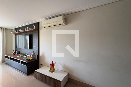 Casa à venda com 4 quartos, 190m² em Jardim Libano, São Paulo