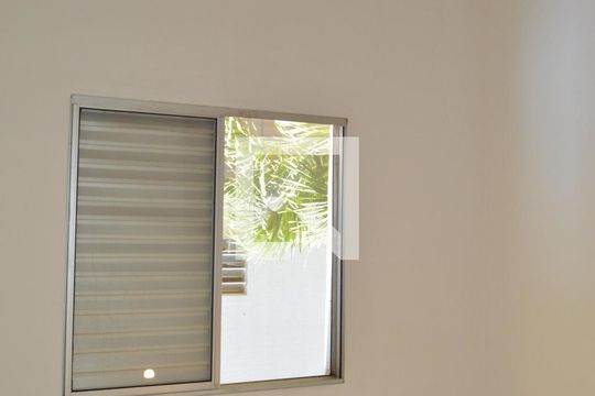 Quarto 2 de apartamento para alugar com 2 quartos, 50m² em Parque Ribeirao Preto, Ribeirão Preto