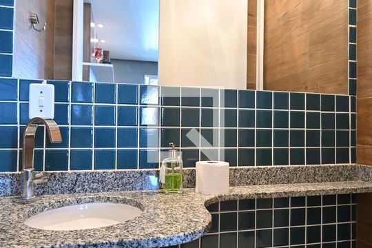 Lavabo de apartamento para alugar com 3 quartos, 206m² em Vila Sonia, São Paulo