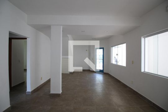 Sala (casa 1) de casa para alugar com 4 quartos, 340m² em Jacarepaguá, Rio de Janeiro