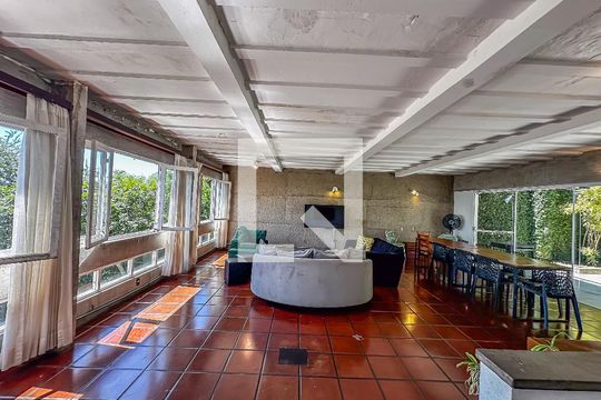 Casa para alugar com 4 quartos, 400m² em Santa Teresa, Rio de Janeiro
