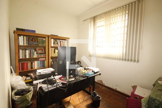 quarto 2 de casa à venda com 6 quartos, 280m² em Paraíso, Belo Horizonte