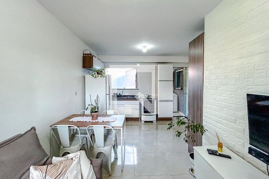 Sala de apartamento para alugar com 2 quartos, 45m² em Vila Nova Savoia, São Paulo