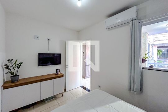 Quarto 1 de apartamento para alugar com 2 quartos, 45m² em Vila Nova Savoia, São Paulo