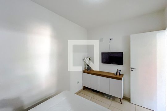 Quarto 1 de apartamento para alugar com 2 quartos, 45m² em Vila Nova Savoia, São Paulo