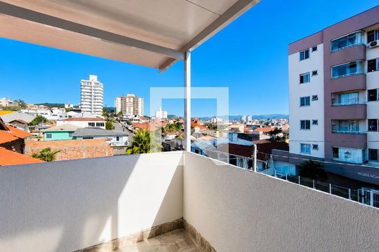 Kitnet/Studio para alugar com 1 quarto, 18m² em Jardim Cidade de Florianopolis, São José