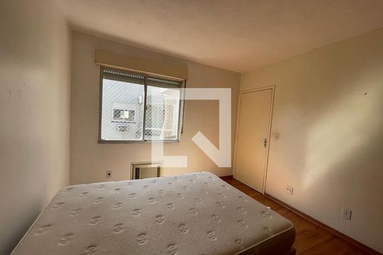Apartamento à venda com 2 quartos, 71m² em Rio Branco, Novo Hamburgo