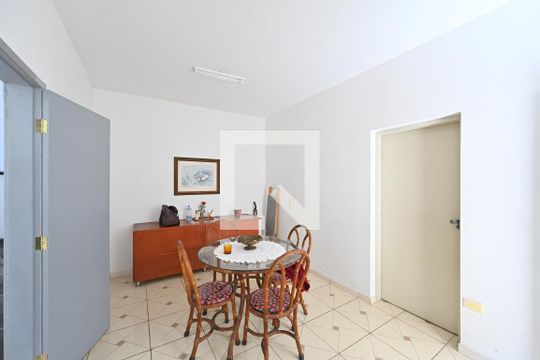 Sala de casa à venda com 3 quartos, 200m² em Planalto Paulista, São Paulo