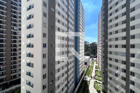 Sala vista de apartamento para alugar com 2 quartos, 34m² em Usina Piratininga, São Paulo