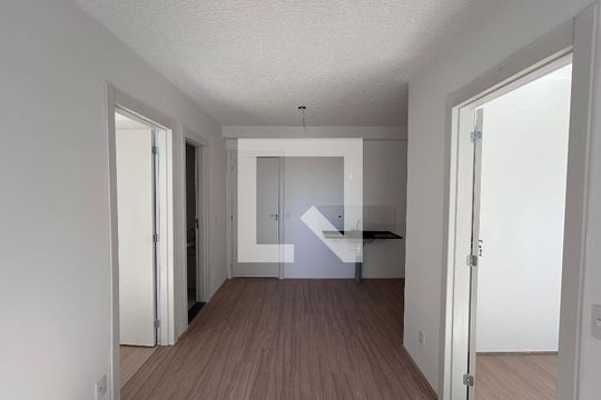 Sala de apartamento para alugar com 2 quartos, 34m² em Usina Piratininga, São Paulo