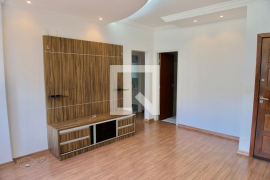Sala de apartamento à venda com 2 quartos, 103m² em Padre Eustáquio, Belo Horizonte
