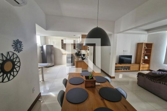 Sala de apartamento para alugar com 3 quartos, 100m² em Pituba, Salvador