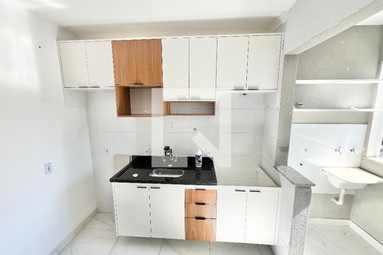 Cozinha de apartamento para alugar com 2 quartos, 32m² em Carandiru, São Paulo