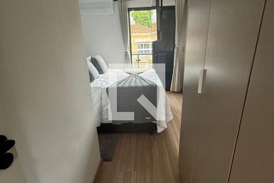 Quarto de casa à venda com 2 quartos, 64m² em Bela Vista, Osasco