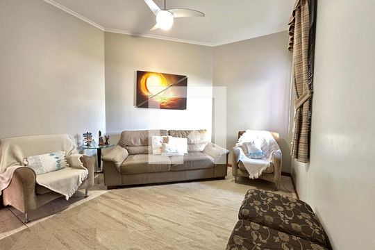 Sala 2 de casa para alugar com 6 quartos, 374m² em Jardim Atlântico, Florianópolis