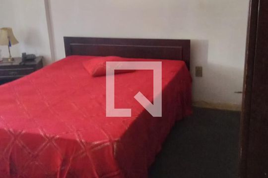 Quarto de apartamento à venda com 2 quartos, 135m² em Floresta, Porto Alegre