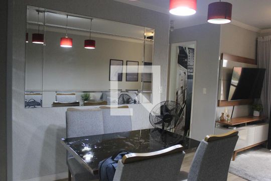 Sala  de apartamento à venda com 2 quartos, 56m² em Vila Paulista, Guarulhos