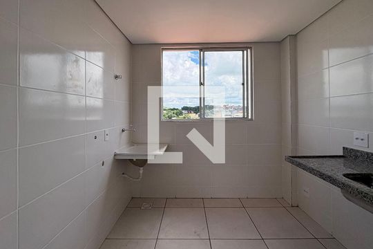 Cozinha de apartamento para alugar com 2 quartos, 49m² em Santa Marta, Ribeirão das Neves