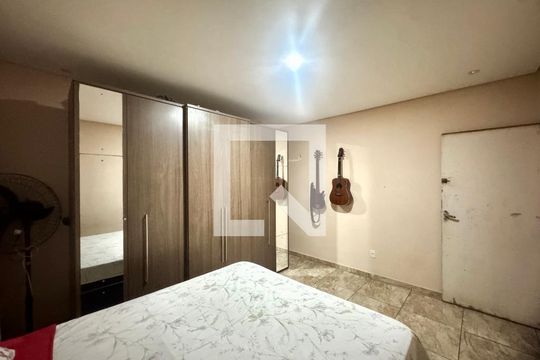 Quarto 2 de casa para alugar com 3 quartos, 180m² em Jardim Sao Domingos, Guarulhos