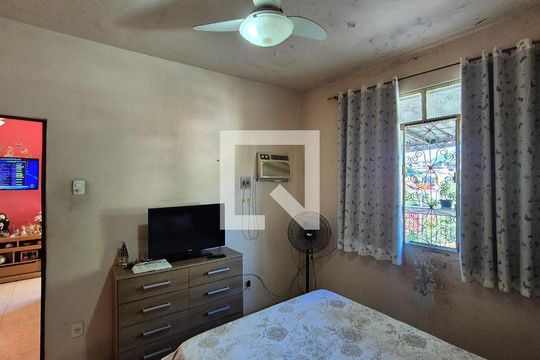 Quarto 1 de casa à venda com 2 quartos, 67m² em Irajá, Rio de Janeiro