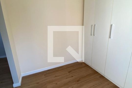 Quarto de apartamento à venda com 3 quartos, 62m² em Vila Mangalot, São Paulo