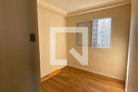 Quarto de apartamento à venda com 3 quartos, 62m² em Vila Mangalot, São Paulo