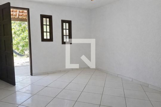 Casa para alugar com 2 quartos, 80m² em Itaipuaçu, Maricá