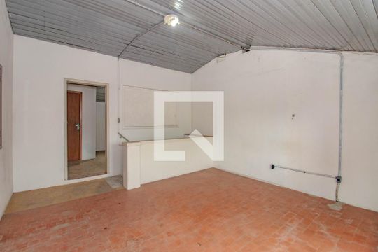 Quarto 2 de casa para alugar com 3 quartos, 150m² em São Geraldo, Porto Alegre