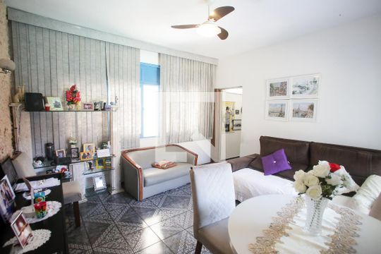 Sala de Estar de casa para alugar com 4 quartos, 303m² em Taquara, Rio de Janeiro