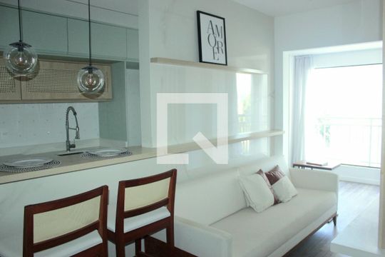 Sala  de apartamento para alugar com 1 quarto, 51m² em Picanço, Guarulhos
