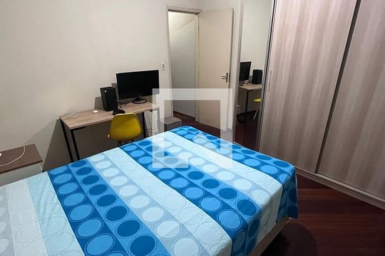 Quarto de casa à venda com 2 quartos, 128m² em Jardim Orlandina, São Bernardo do Campo