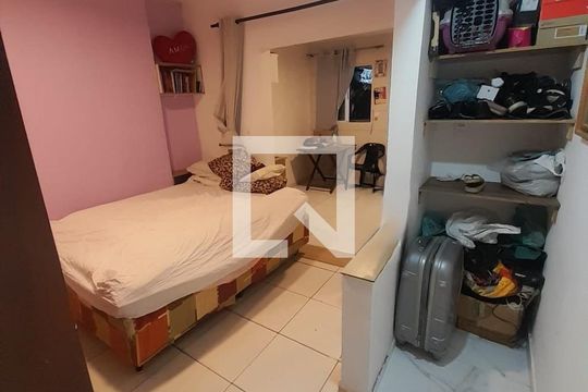Quarto de casa à venda com 3 quartos, 130m² em Jardim Patente, São Paulo